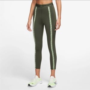 NWOT Nike Pro high waisted leggings